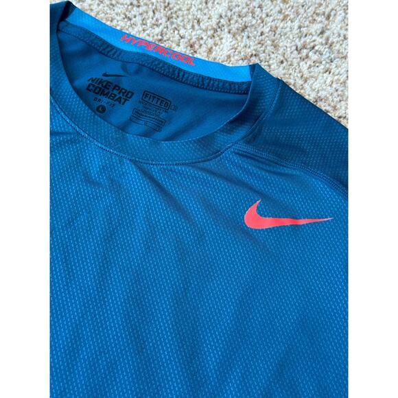 Nike PRO Combat Dri Fit Fitted short sleeve shirt, Large, Red & Blue - Picture 10 of 11